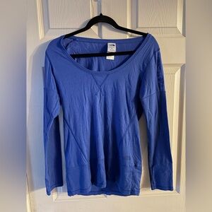 ⭐️Women’s Medium Blue North Face Top